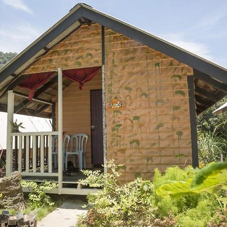 Beach Shack Chalet - Garden View Aframe Big Unit Kampong Juara Екстер'єр фото